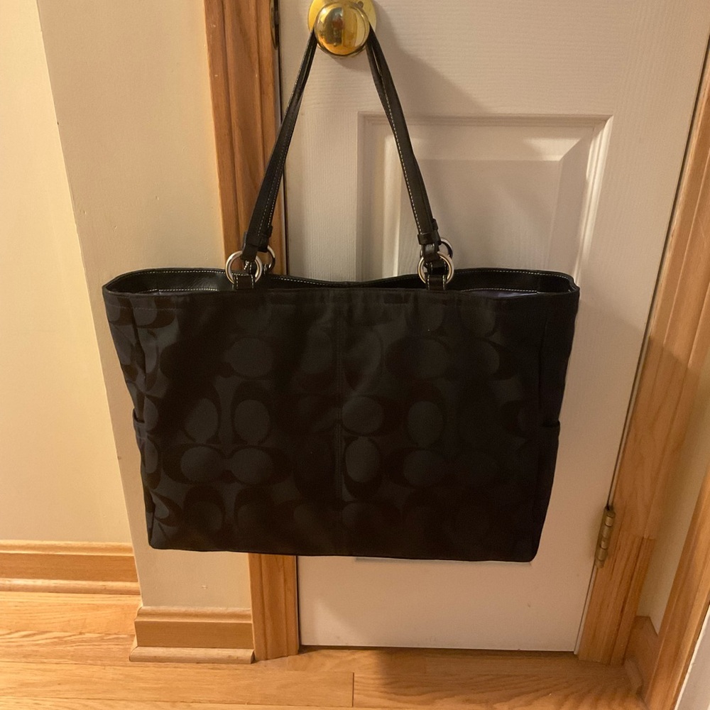 EUC!! COACH Tote/Handbag With Dustbag! - Picture 4 of 15